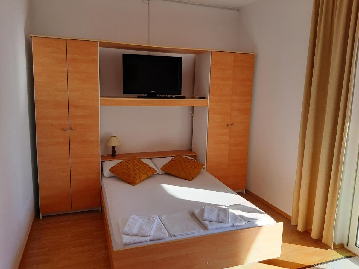 Apartments Ljulj トロギール エクステリア 写真