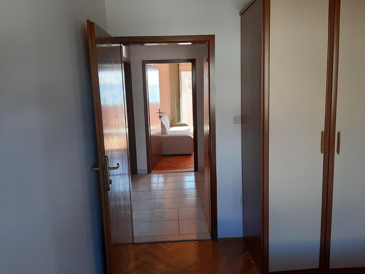 Apartments Ljulj トロギール エクステリア 写真