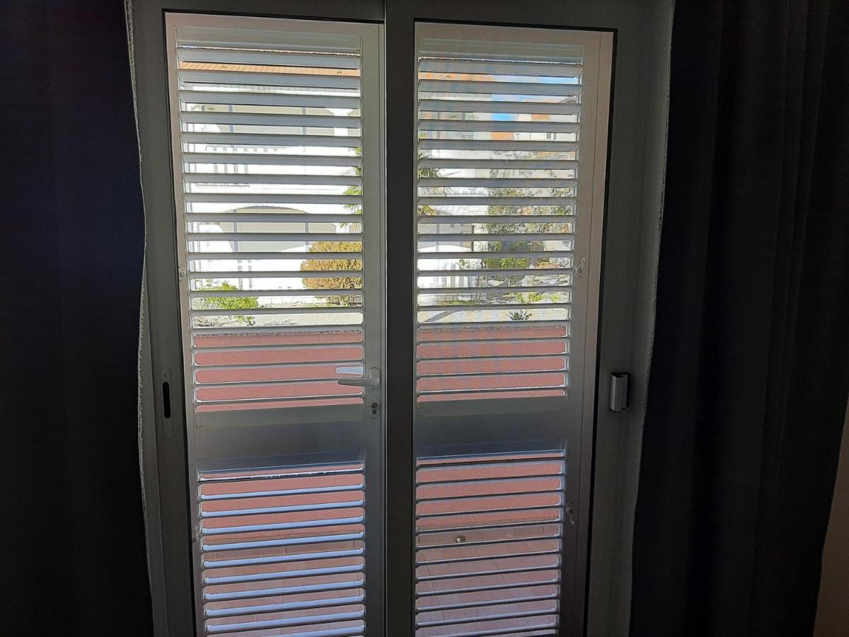 Apartments Ljulj トロギール エクステリア 写真