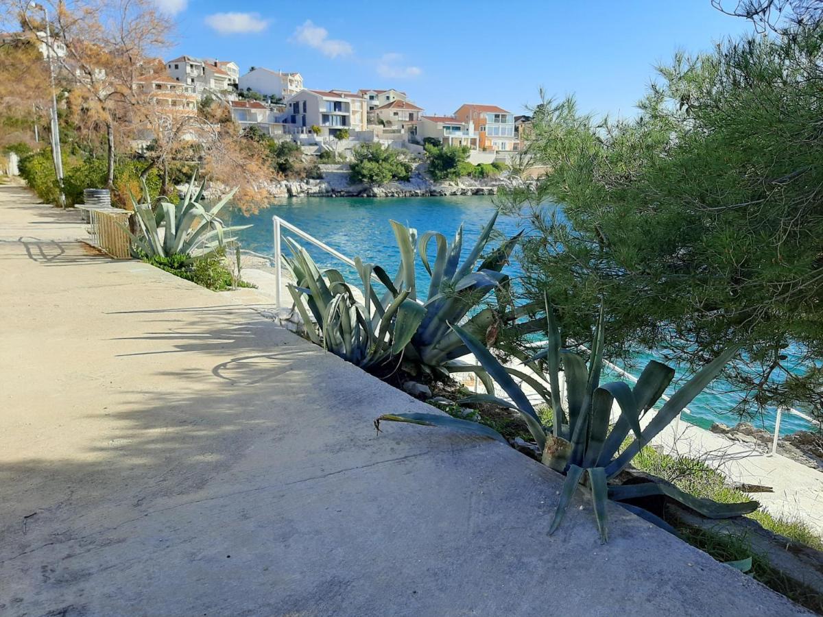 Apartments Ljulj トロギール エクステリア 写真