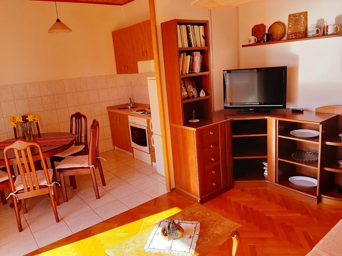 Apartments Ljulj トロギール エクステリア 写真