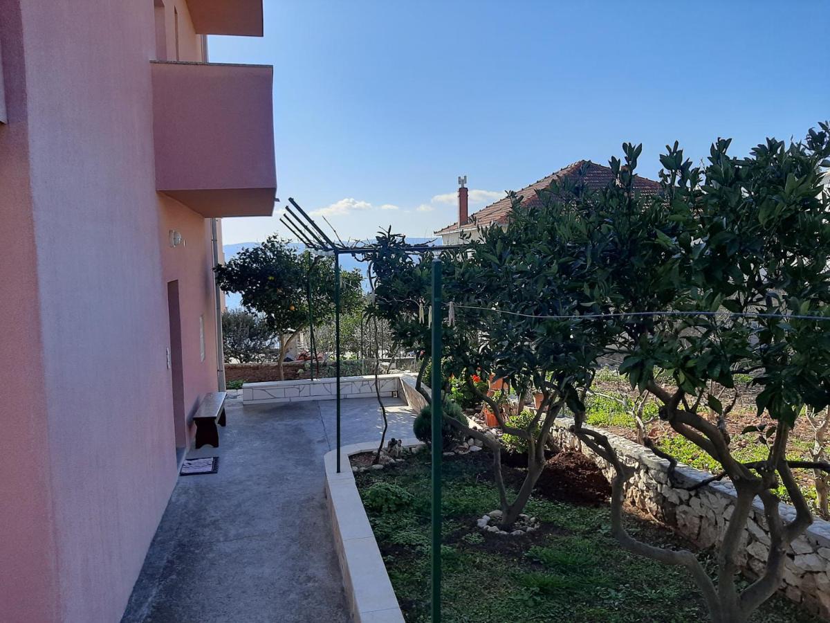 Apartments Ljulj トロギール エクステリア 写真